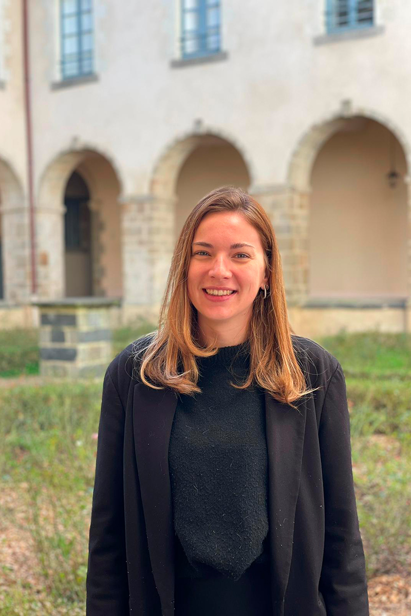 Emma, assistante commerciale holi-Home